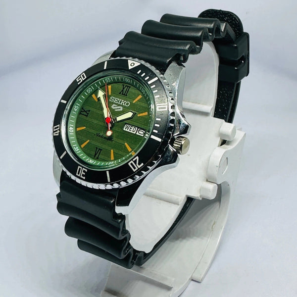 Seiko 5 Sports Automatic Watch – Refurbished Vintage | Japan-Made Men’s Timepiece National Watches