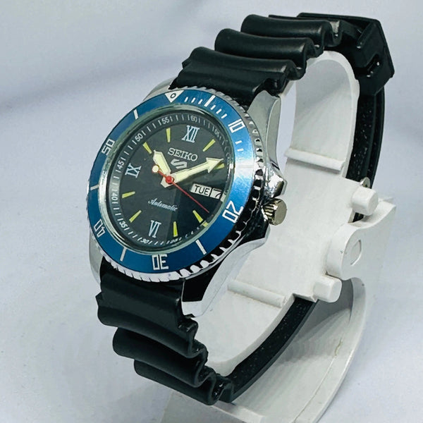Seiko 5 Sports Automatic Watch – Refurbished Vintage | Japan-Made Men’s Timepiece National Watches