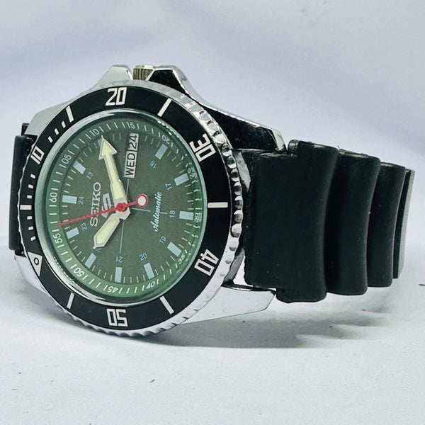 Seiko 5 Sports Automatic Watch – Refurbished Vintage | Japan-Made Men’s Timepiece National Watches