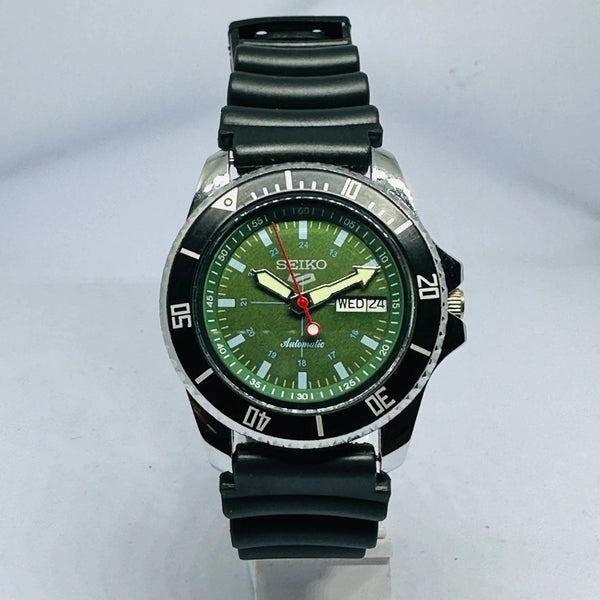 Seiko 5 Sports Automatic Watch – Refurbished Vintage | Japan-Made Men’s Timepiece National Watches