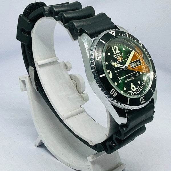 Seiko 5 Sports Automatic Watch – Refurbished Vintage | Japan-Made Men’s Timepiece National Watches