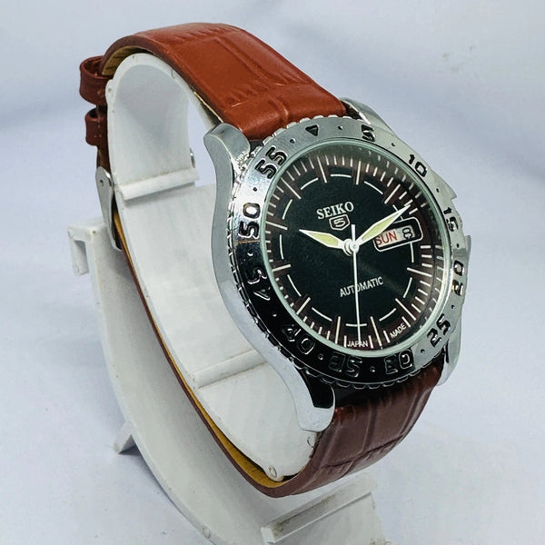 Seiko 5 Sports Automatic Watch – Refurbished Vintage | Japan-Made Men’s Timepiece National Watches