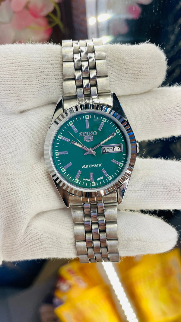 Seiko 5 Automatic Green Dial Refurbished Vintage Japan 17 Jewels Watch National Watches