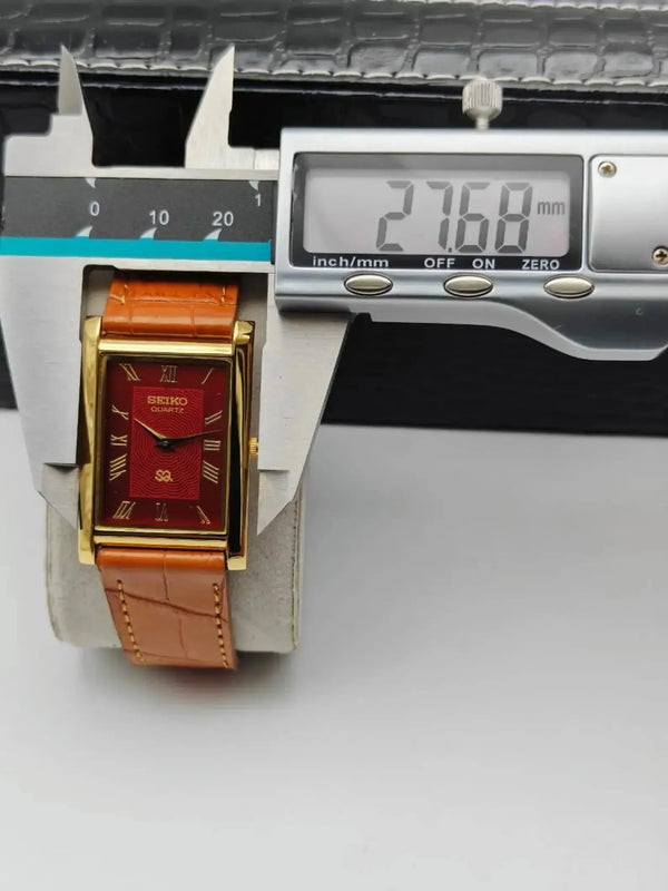 Seiko Vintage Slim Quartz Watch – Elegant Wrist Watch for Men National Watches