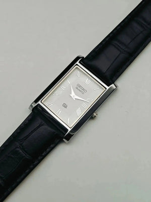 Seiko Luxury Tank Style Watch – Slim Vintage Quartz Watch for Men National Watches