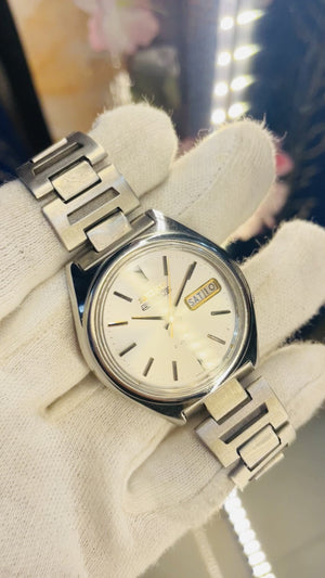 “Seiko 5 Actus Automatic Silver Dial – Timeless Everyday Luxury” Rare Watch