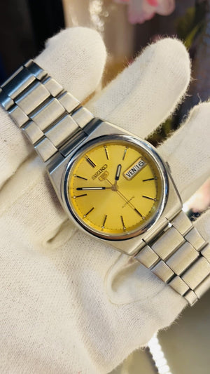 Seiko 5 Automatic Vintage Watch – Yellow Sunburst Dial | 21 Jewels | Day-Date | Premium Steel Bracelet