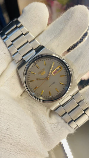 Seiko 5 Vintage Automatic Watch – Grey Dial Gold Accents | 21 Jewels | Day-Date | Rare Luxury Classic