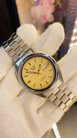 Seiko 5 Vintage Automatic Watch – Rare Yellow Grid Dial | 21 Jewels | Stainless Steel | Classic Luxury Timepiece