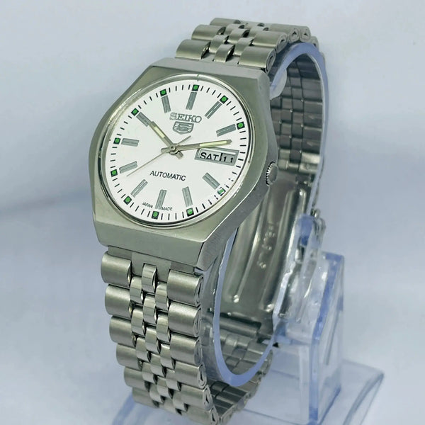 Seiko 5 Automatic 17 Jewels with Authentic Japan movement Vintage Watch National Watches