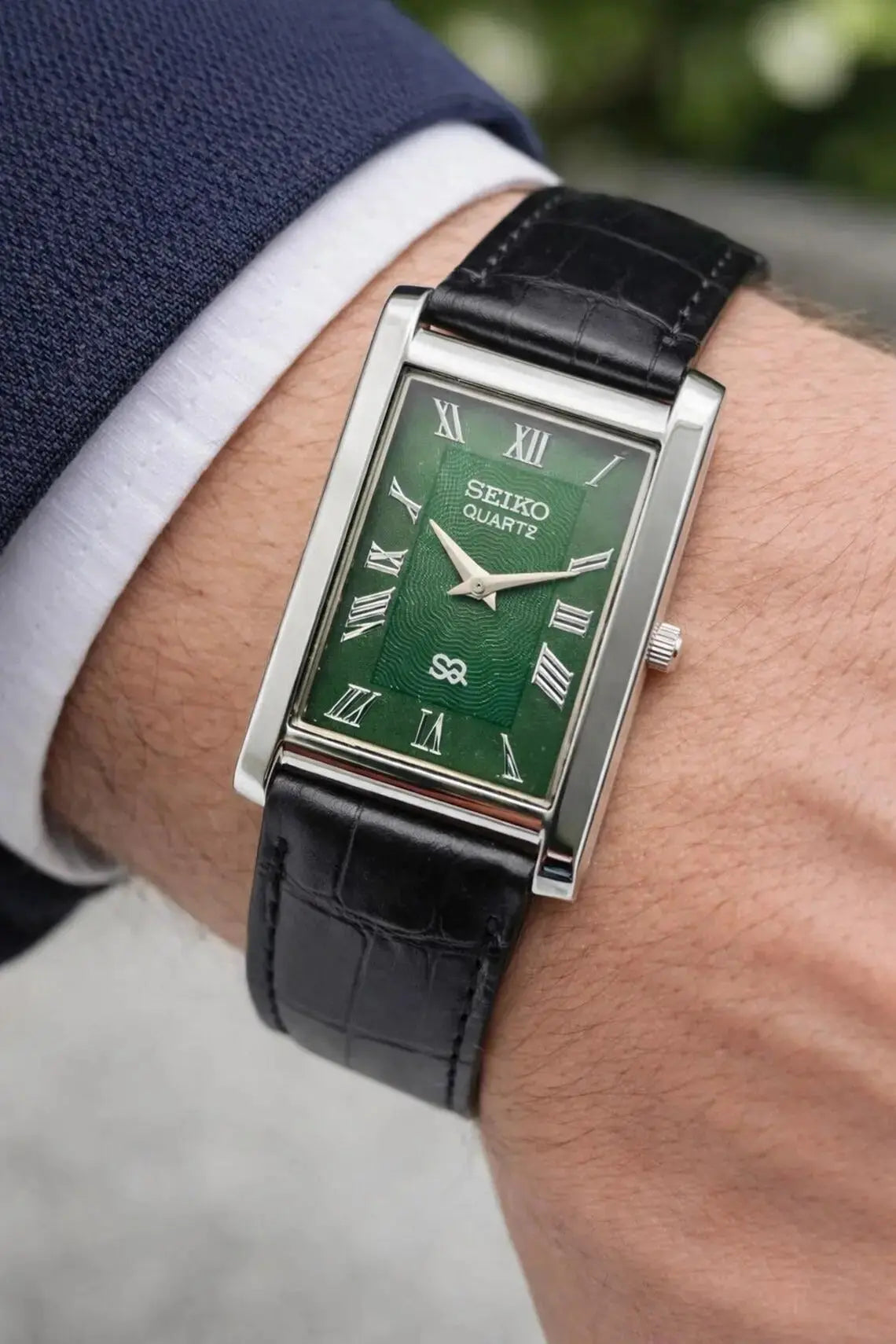 Seiko Vintage Tank Quartz - Luxury Men's Watch